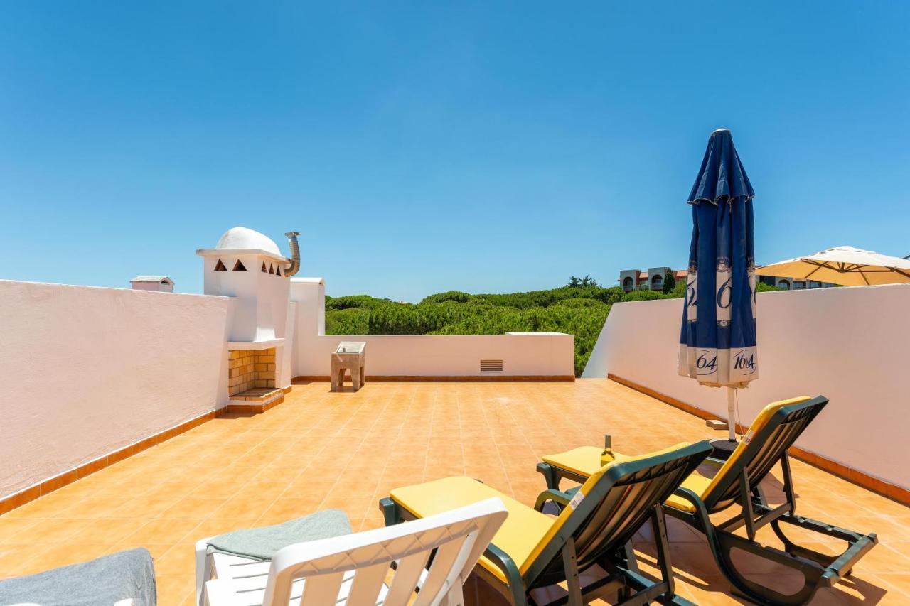 Ferienwohnung Pine Trees Penthouse Olhos de Agua  Exterior foto